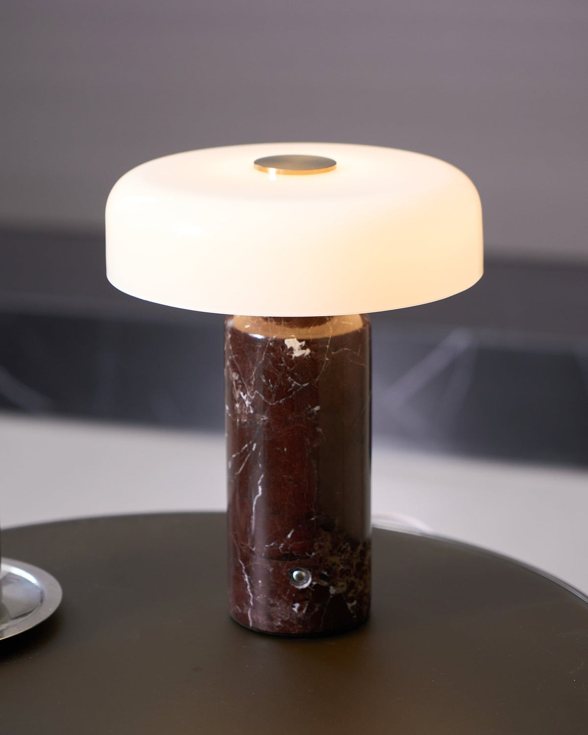 Vein Cap Table Lamp
