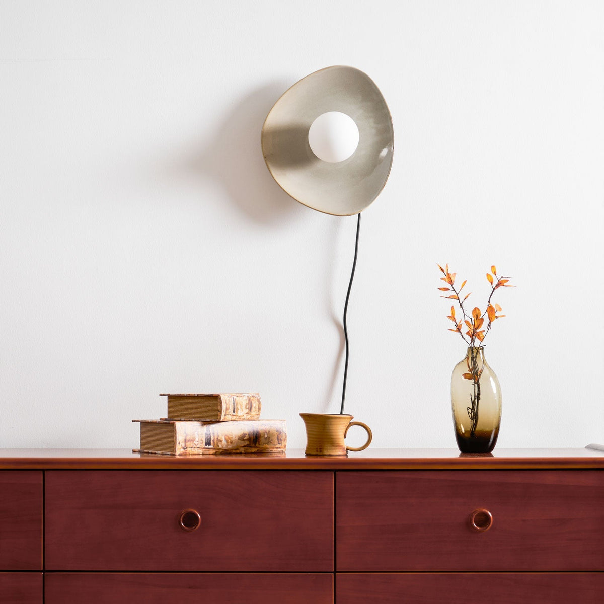 Still Disc Plug-in Wall Light