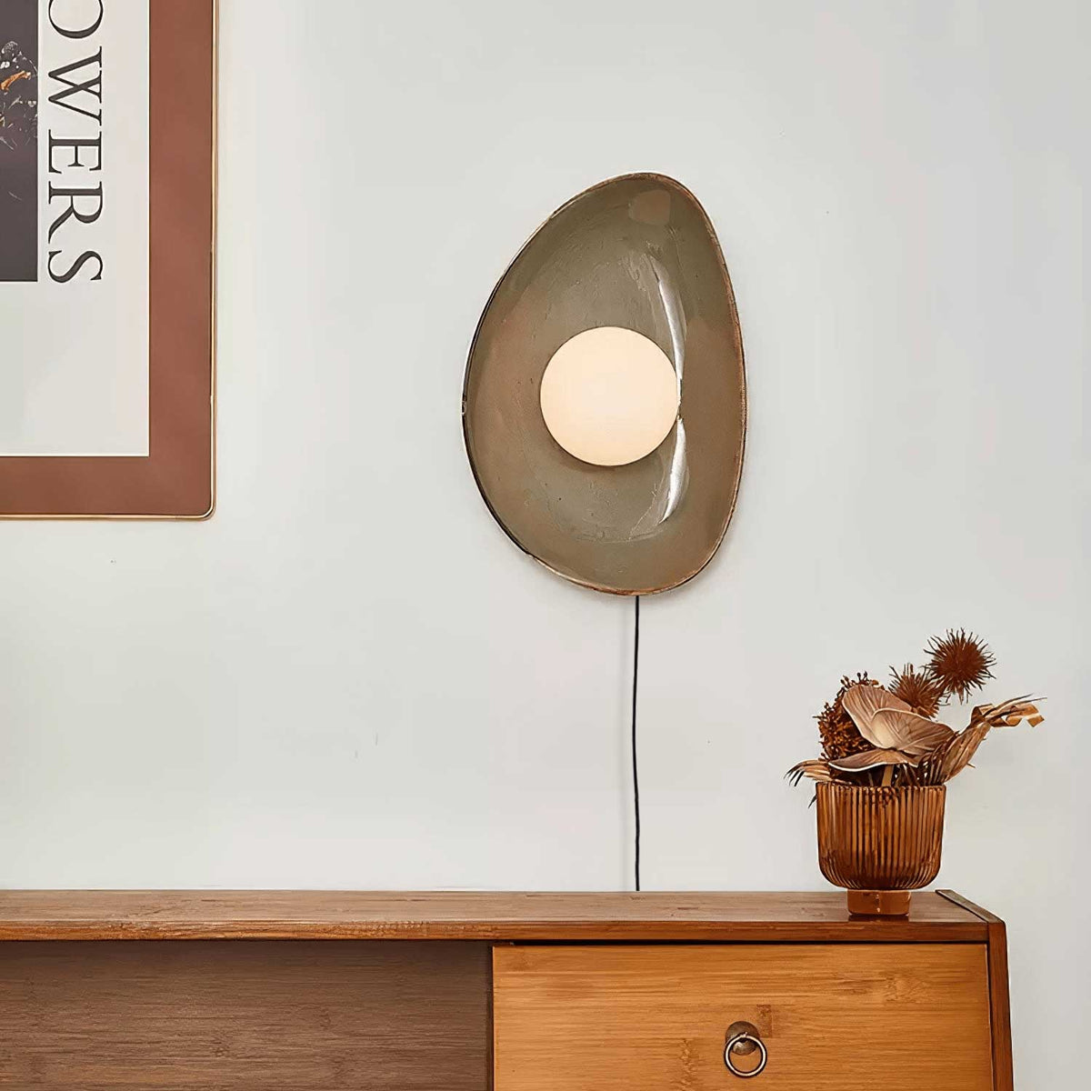 Still Disc Plug-in Wall Light