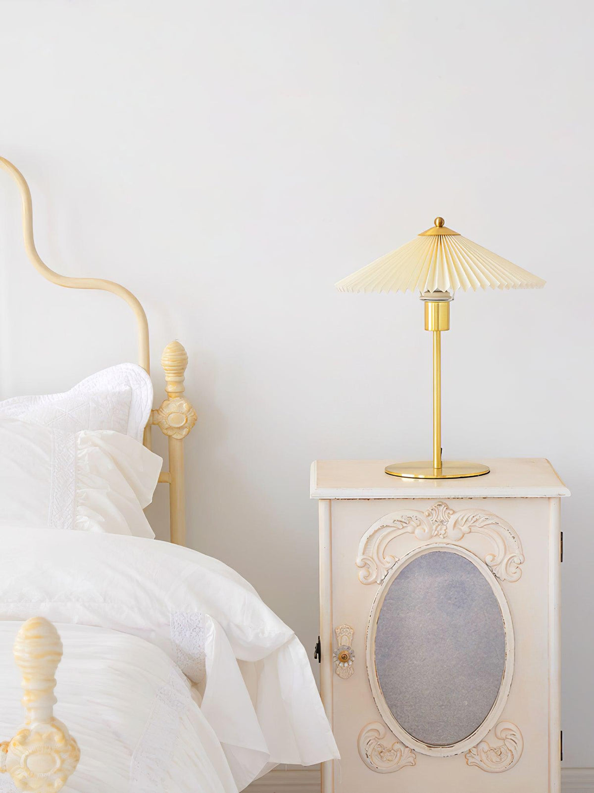 Folio Pleat Table Lamp