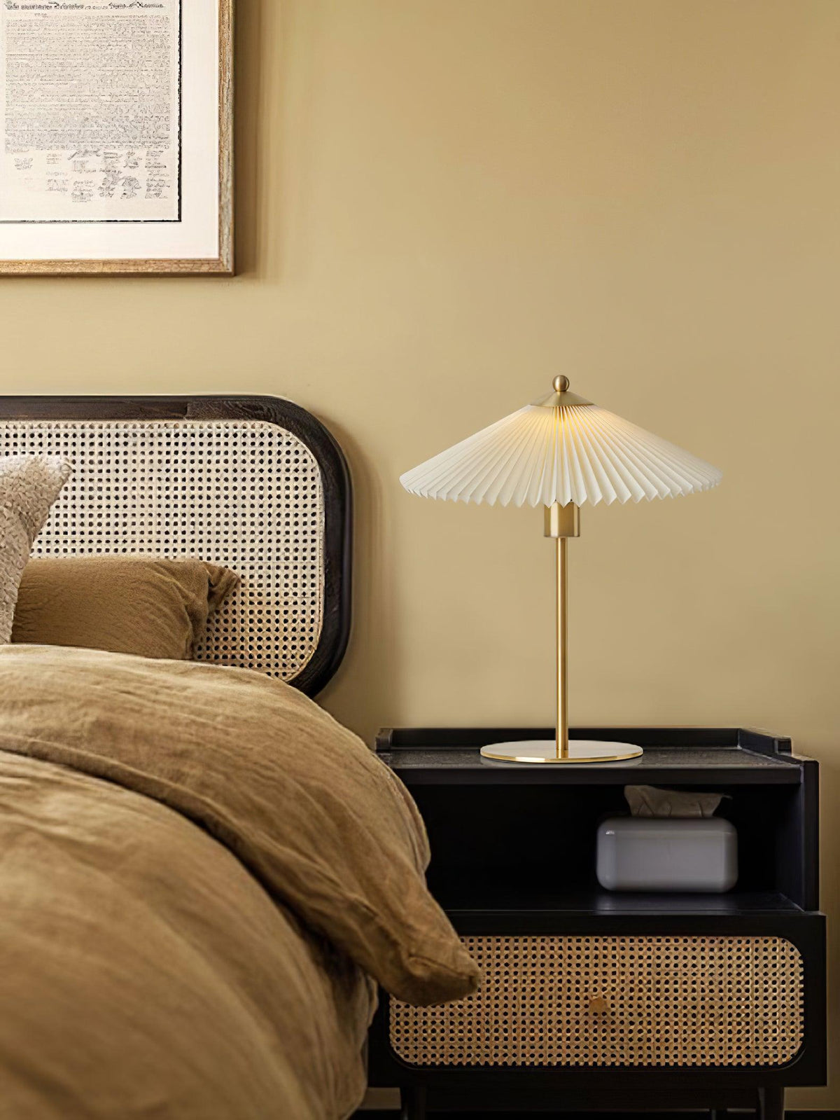 Folio Pleat Table Lamp