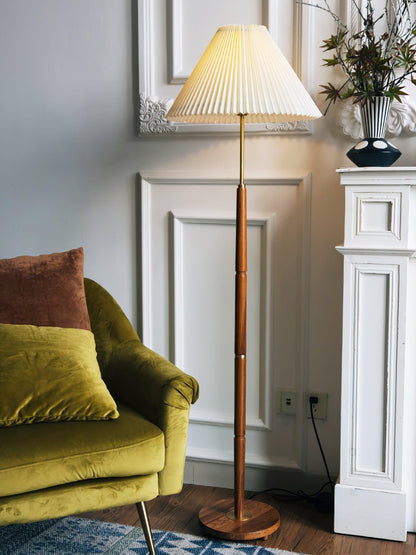 Column Pleat Floor Lamp