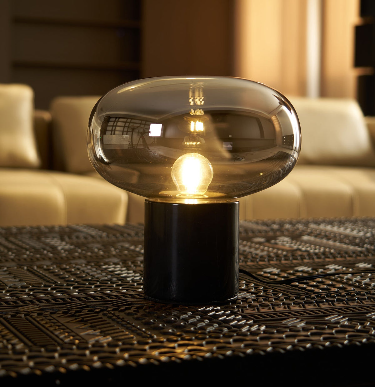 Smoke Bowl Table Lamp