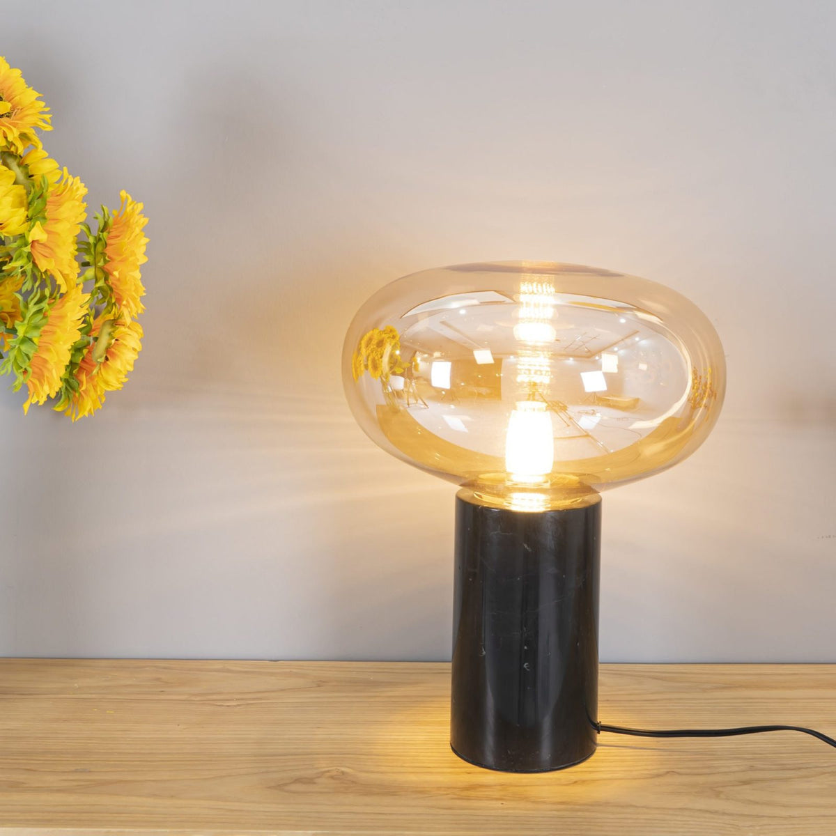 Smoke Bowl Table Lamp
