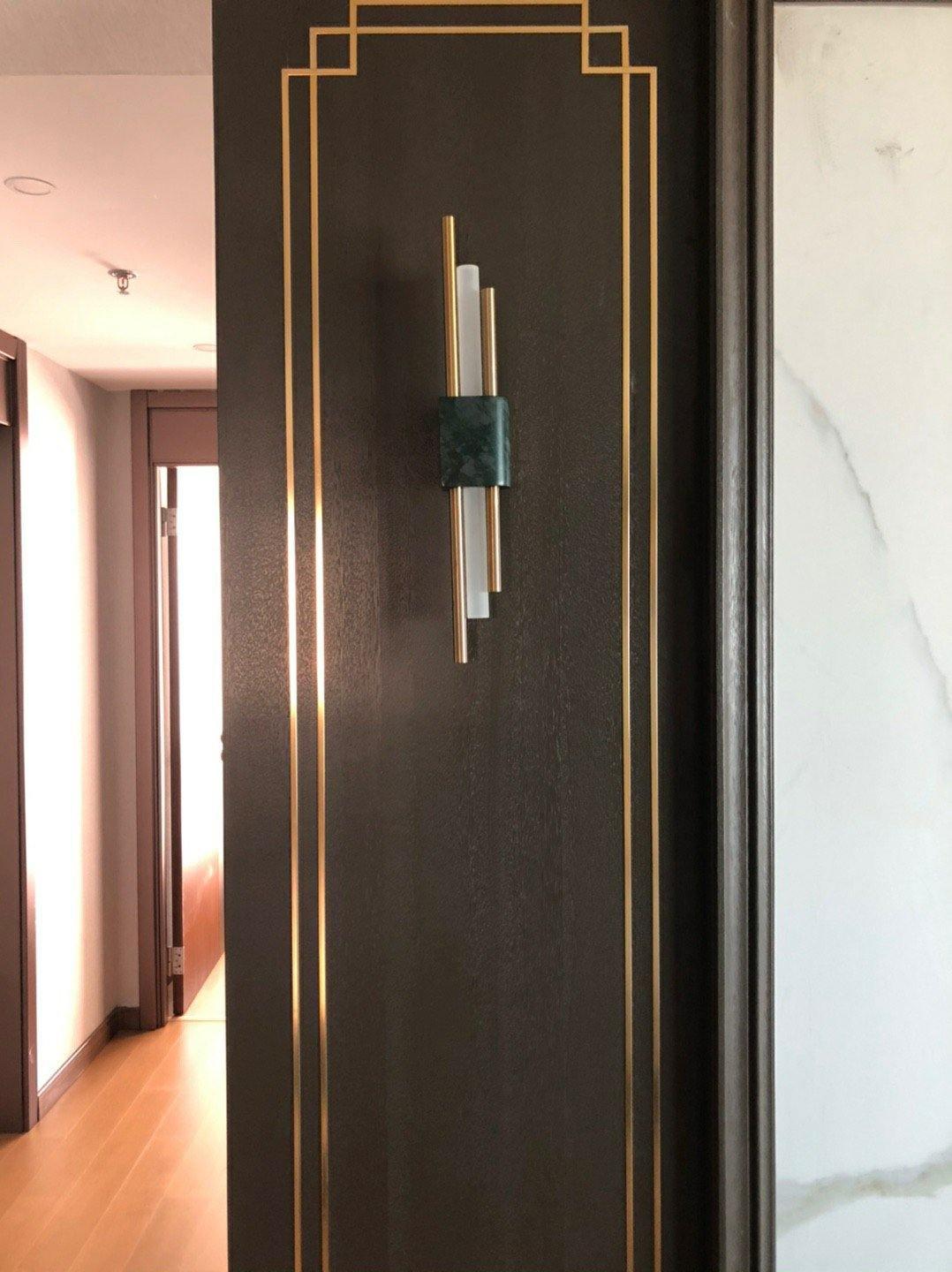 Vein Axis Wall Light