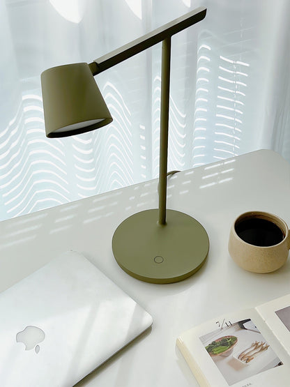 Fine Task Table Lamp