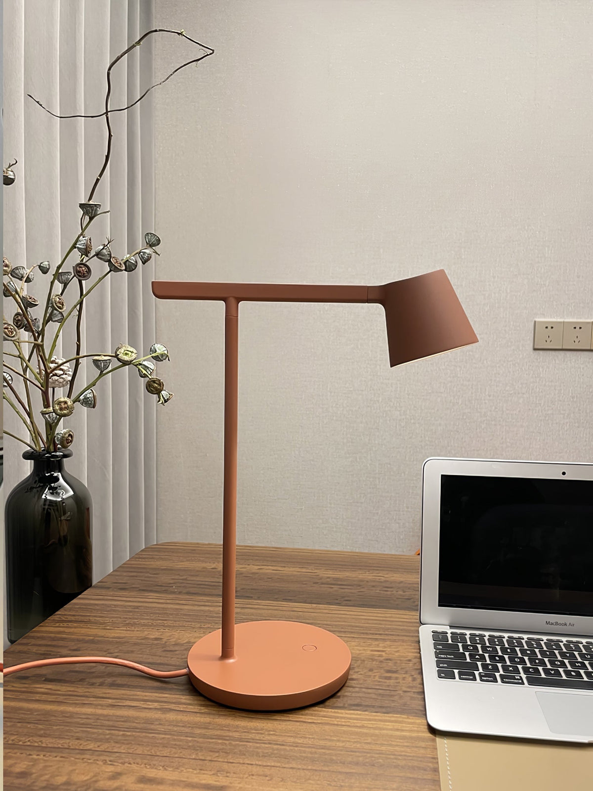 Fine Task Table Lamp