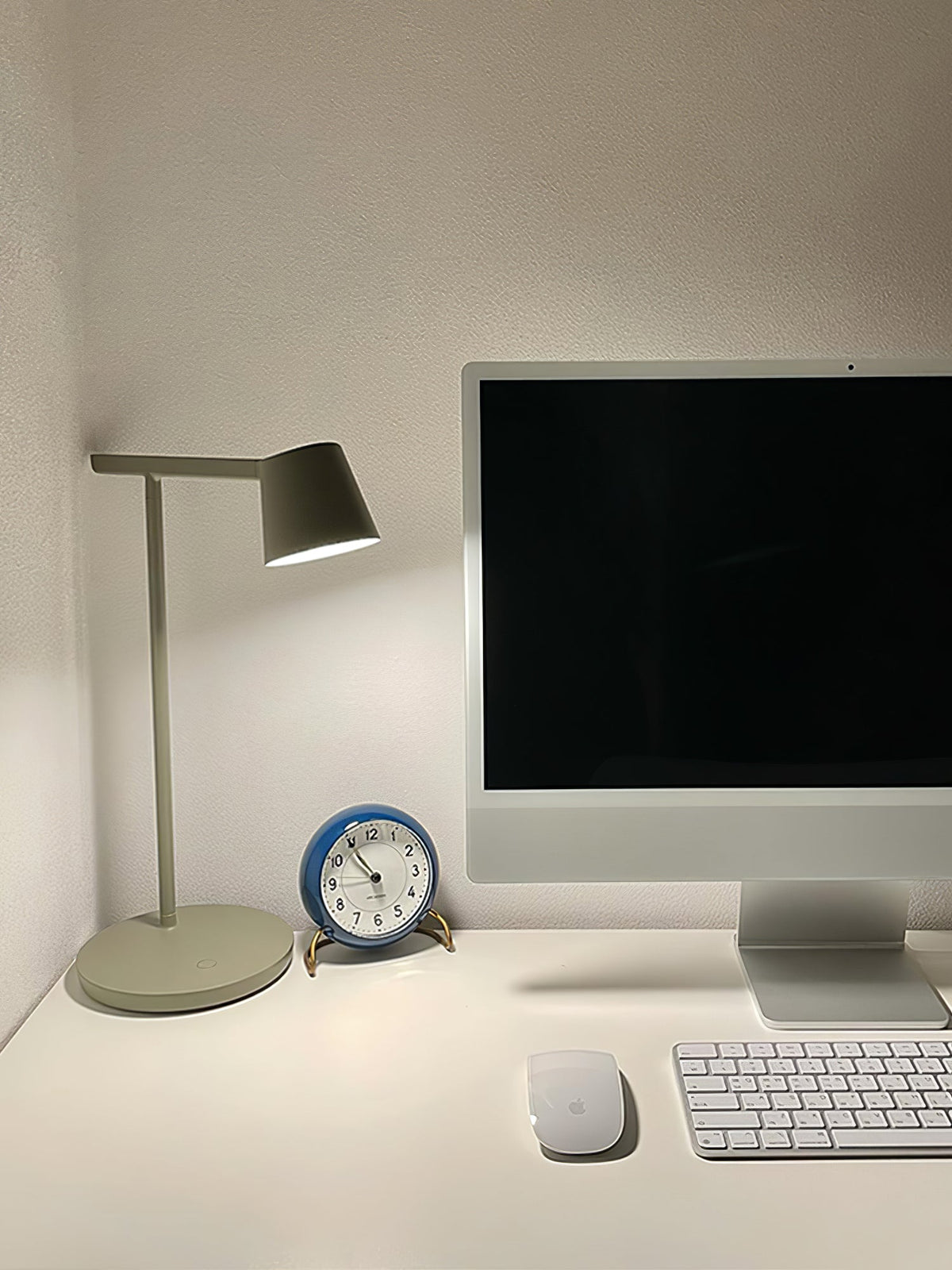 Fine Task Table Lamp