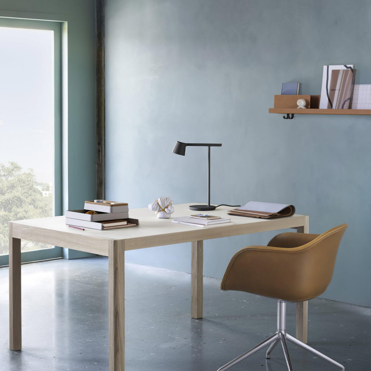 Fine Task Table Lamp