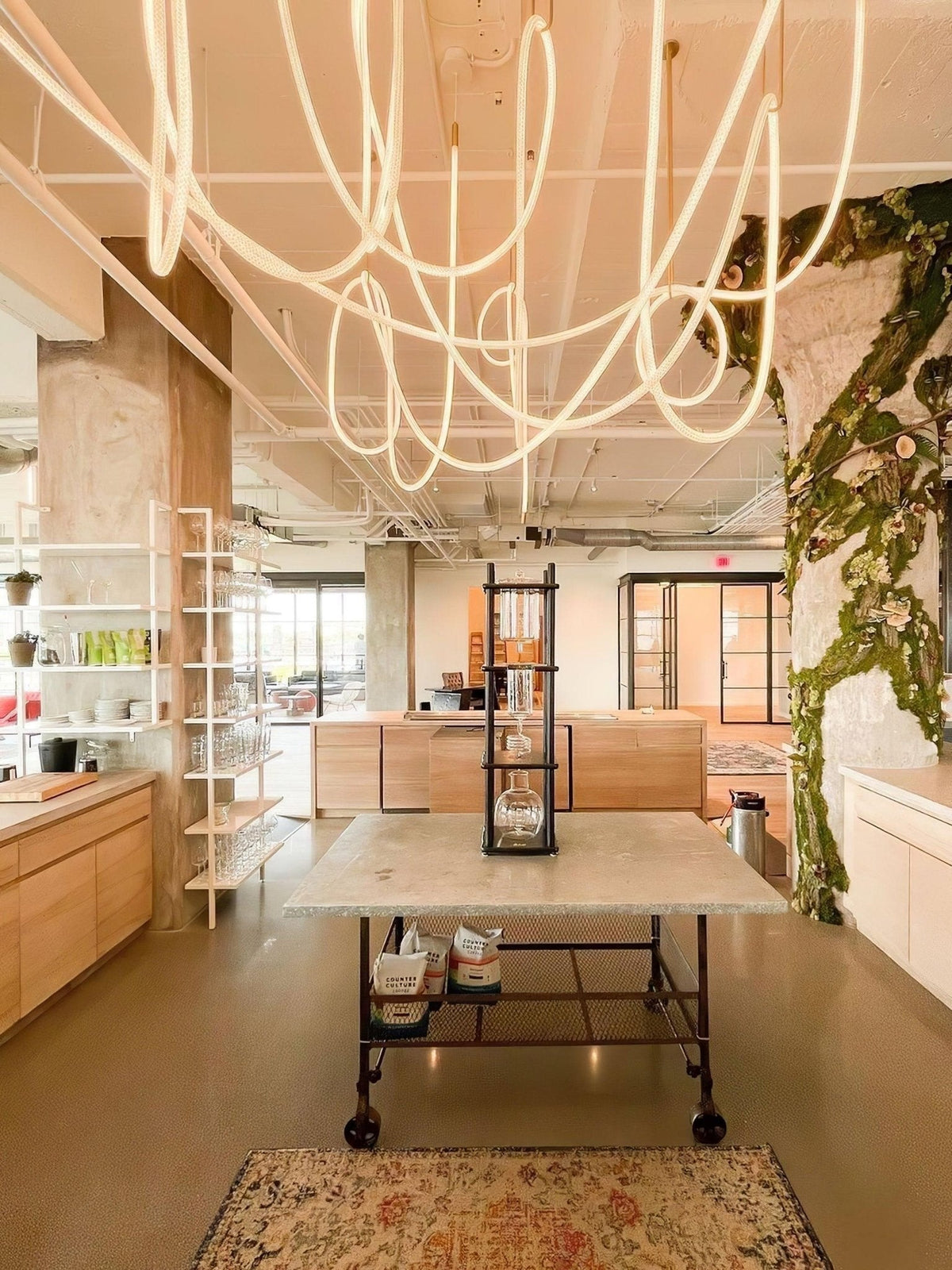 Softline Loop Pendant Light