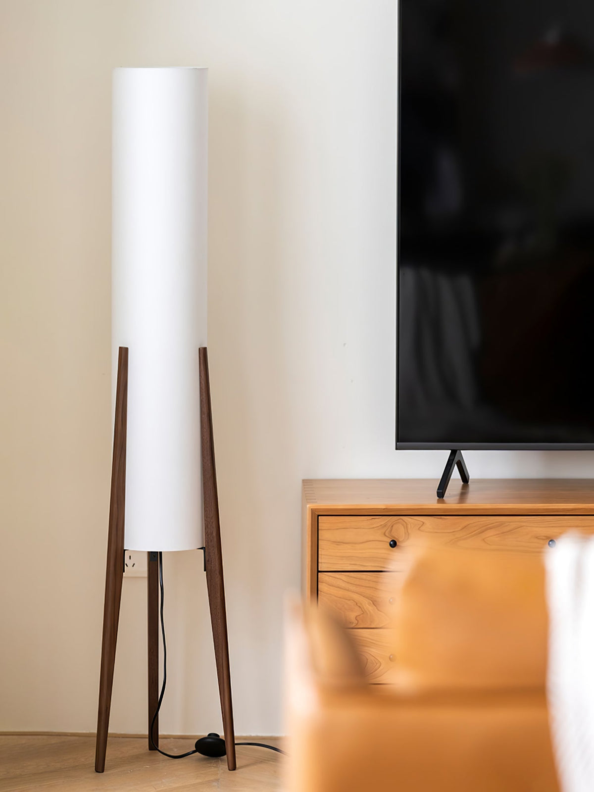 Trestle Column Floor Lamp