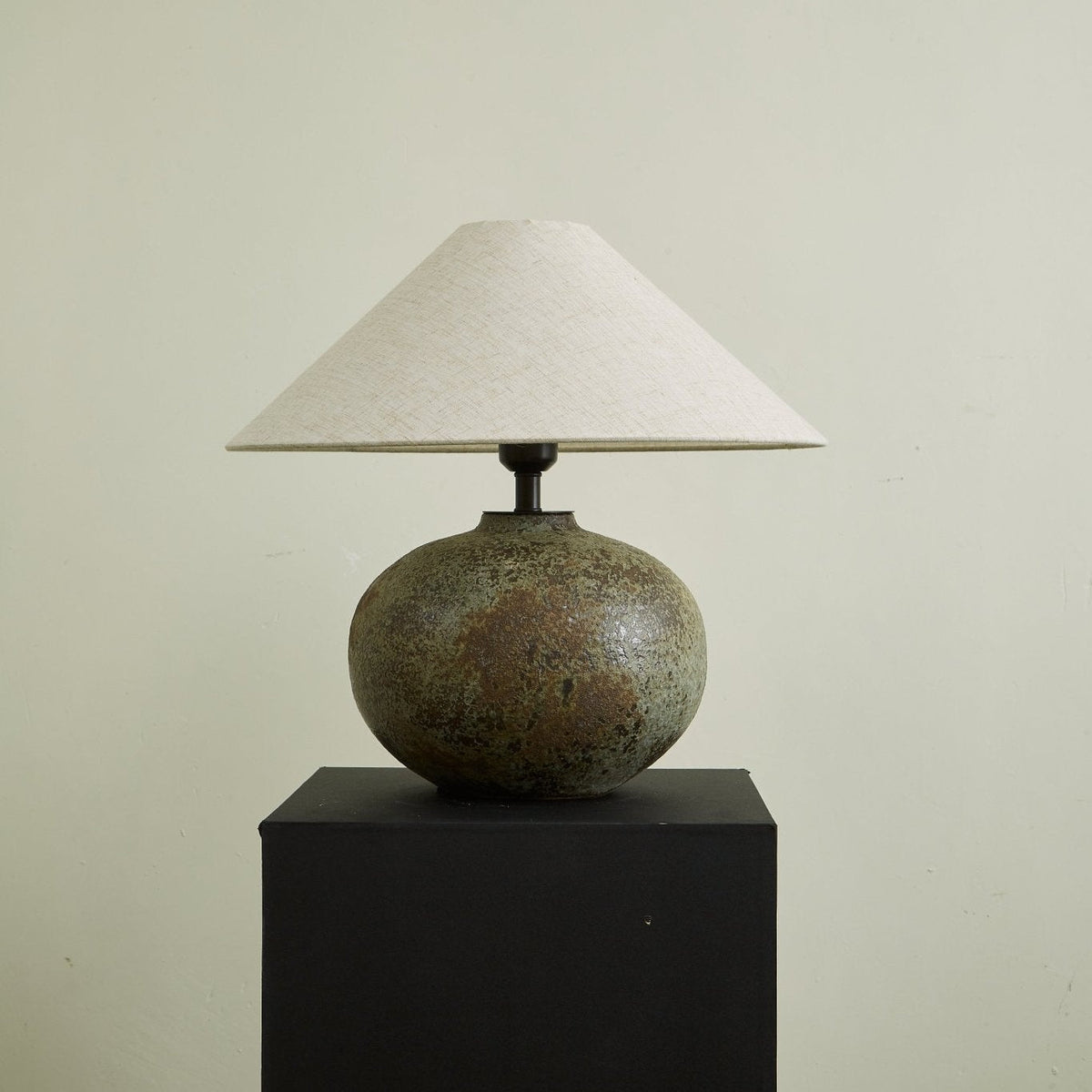 Moss Vessel Table Lamp