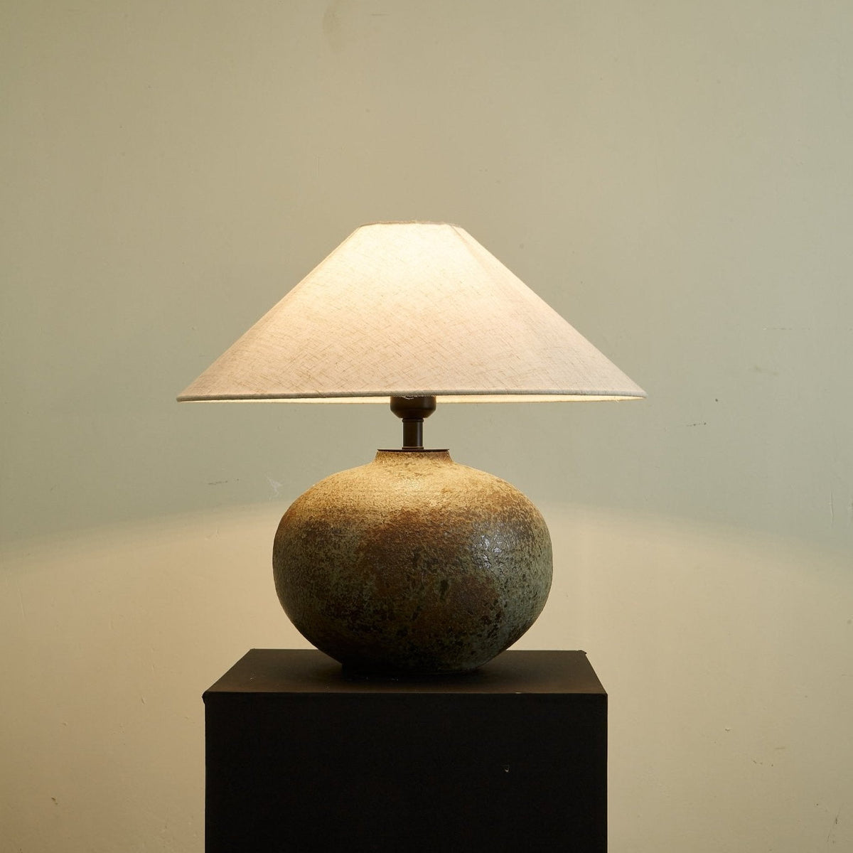 Moss Vessel Table Lamp