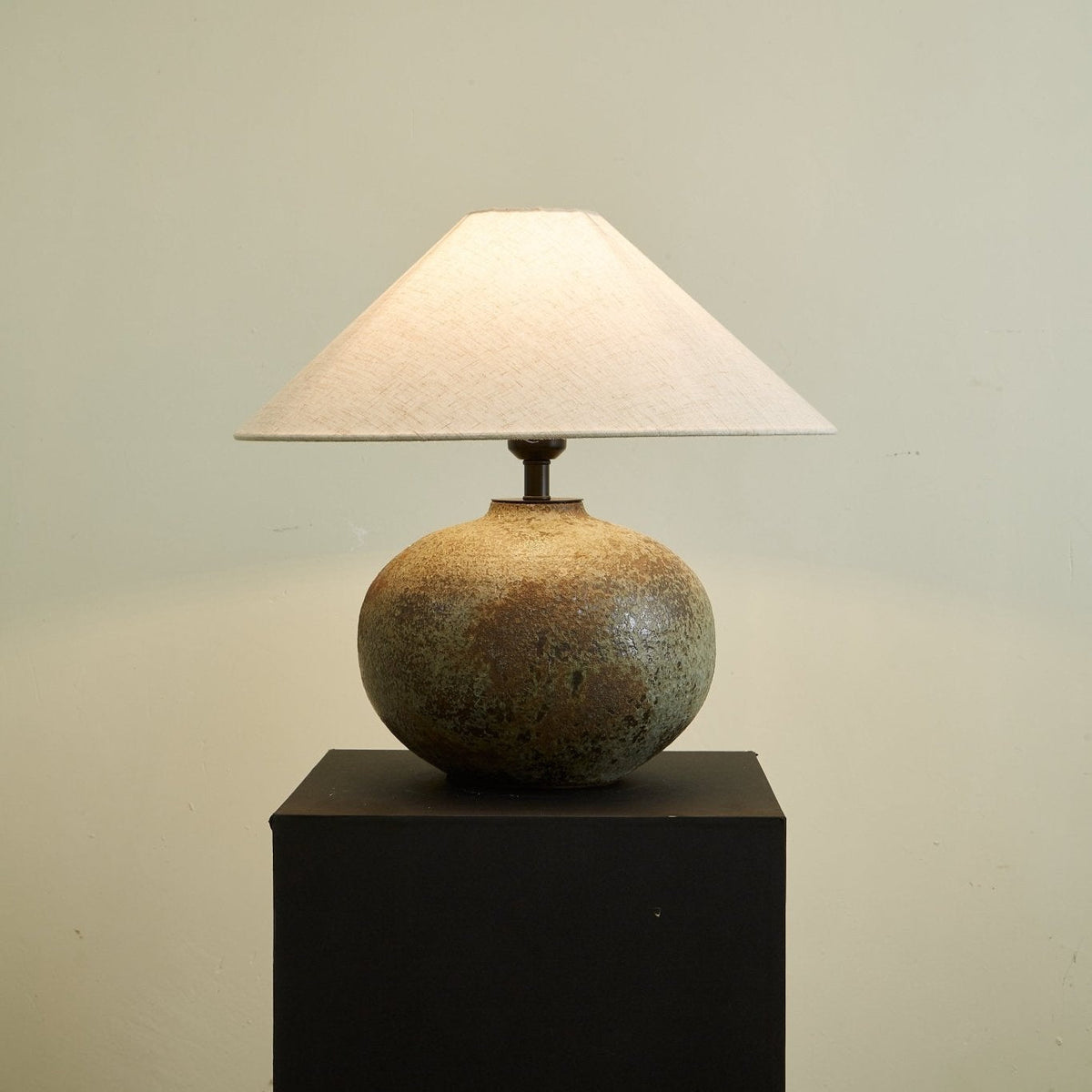 Moss Vessel Table Lamp