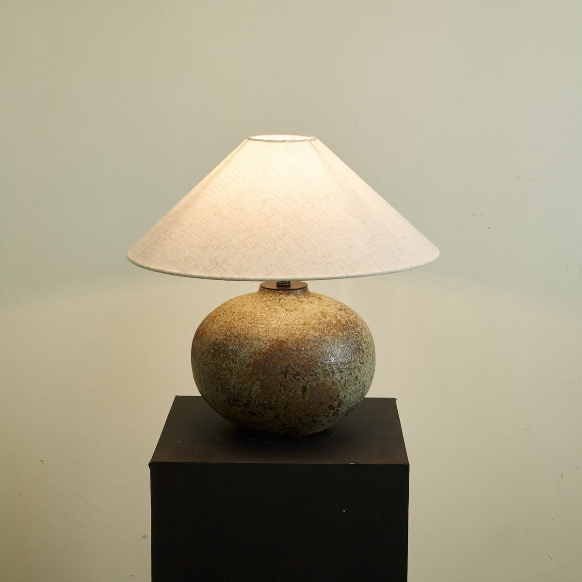 Moss Vessel Table Lamp