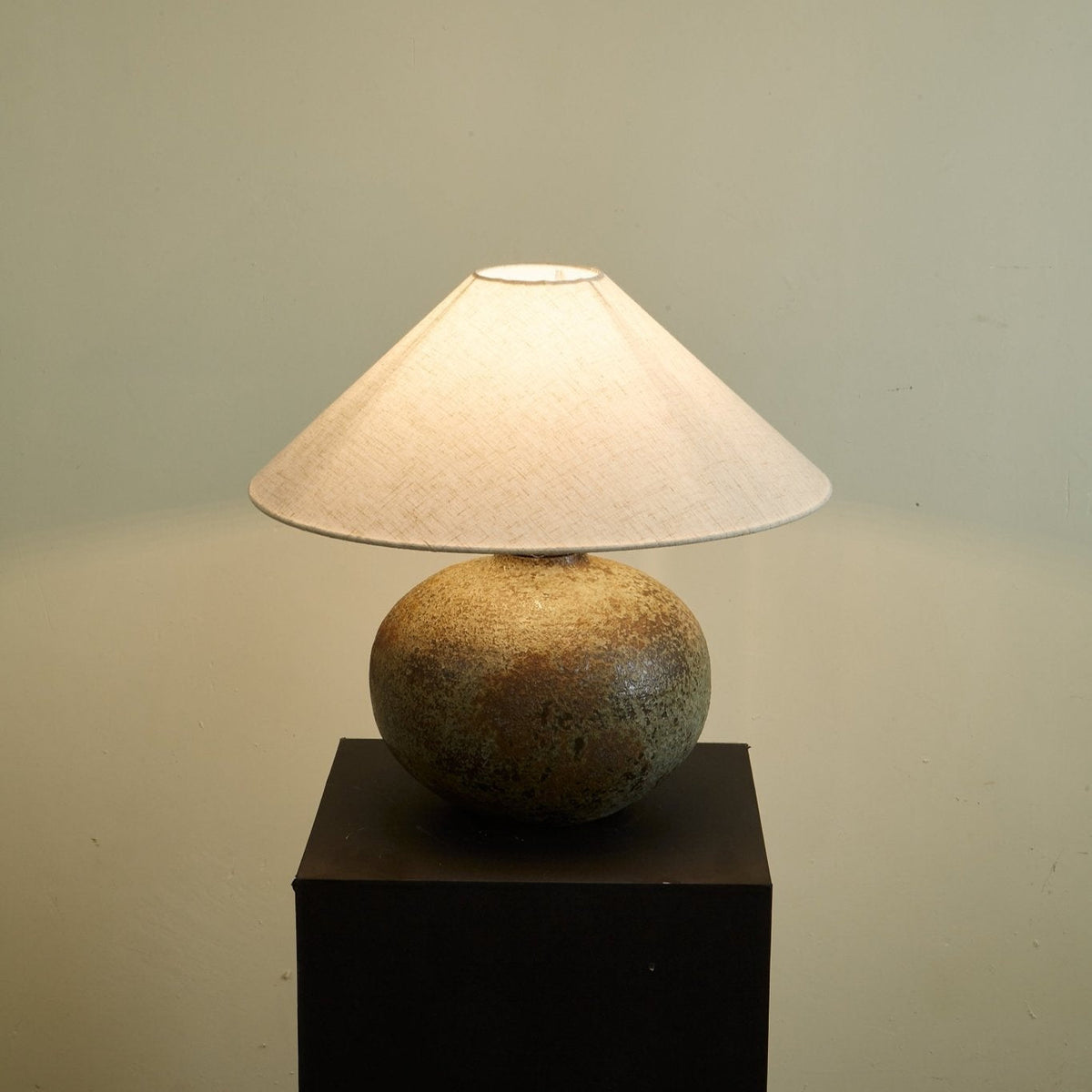 Moss Vessel Table Lamp