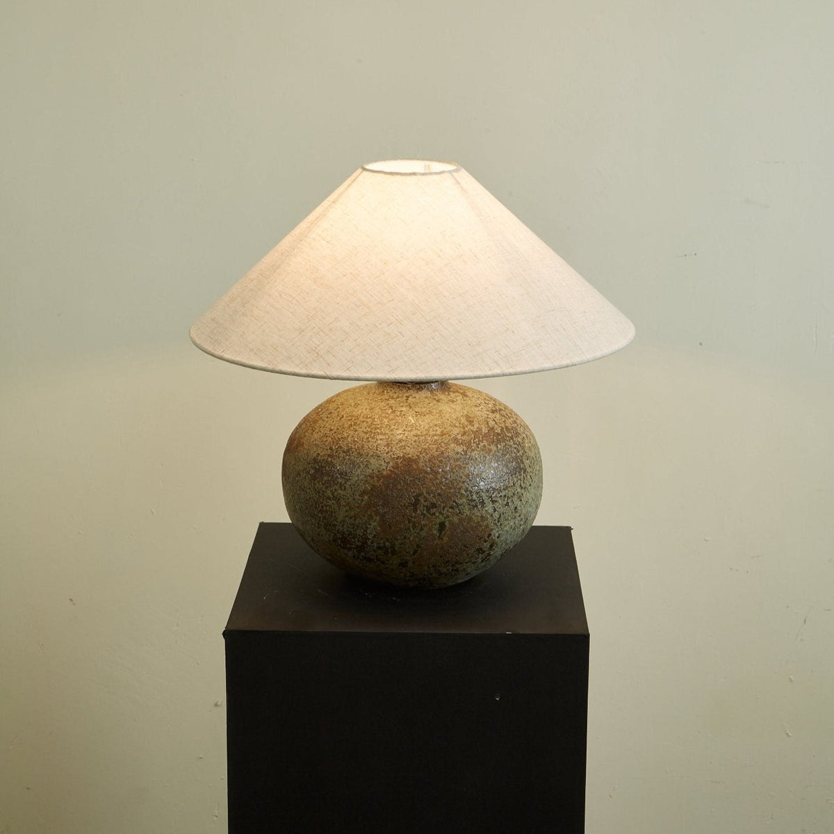 Moss Vessel Table Lamp