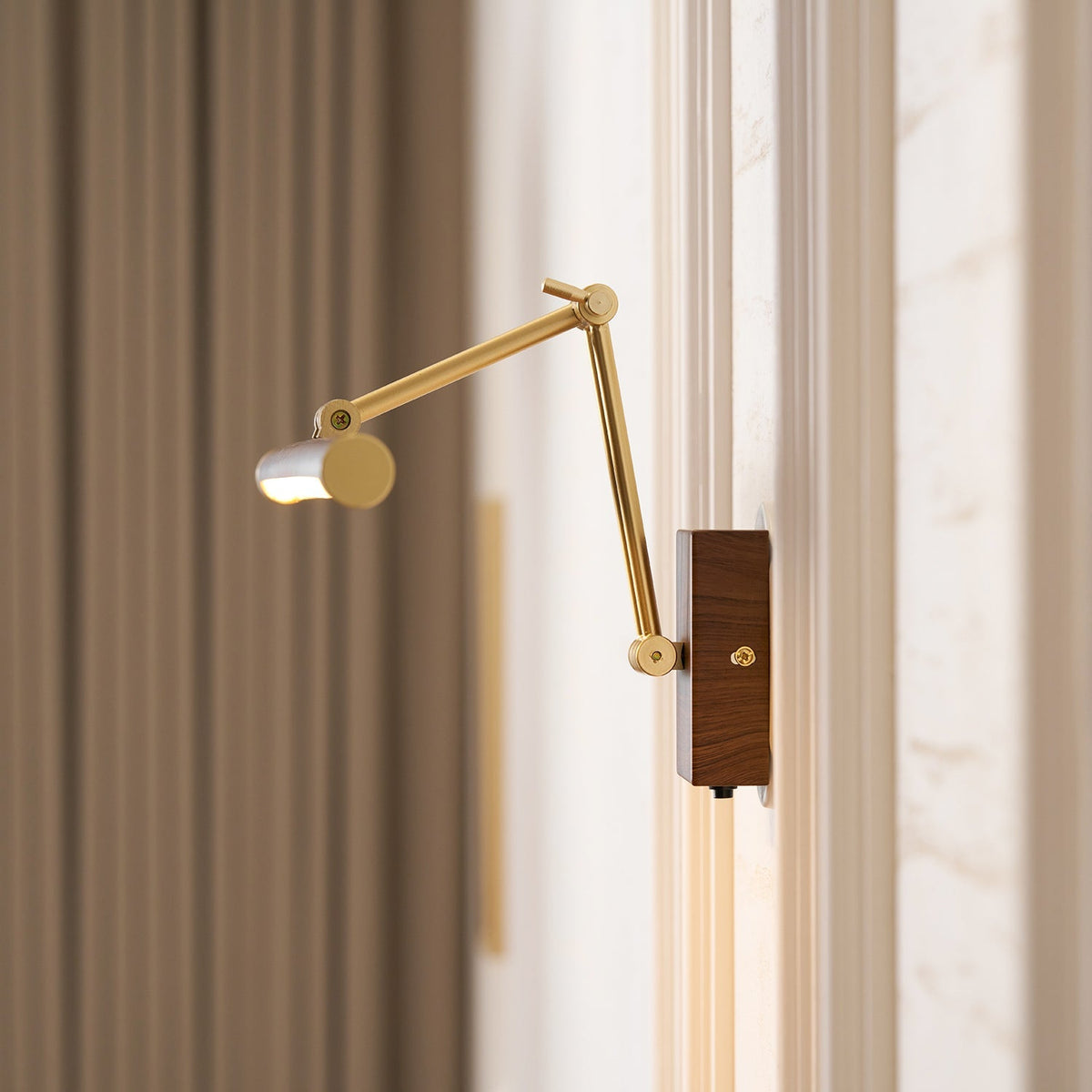 Timberline Picture Wall Light