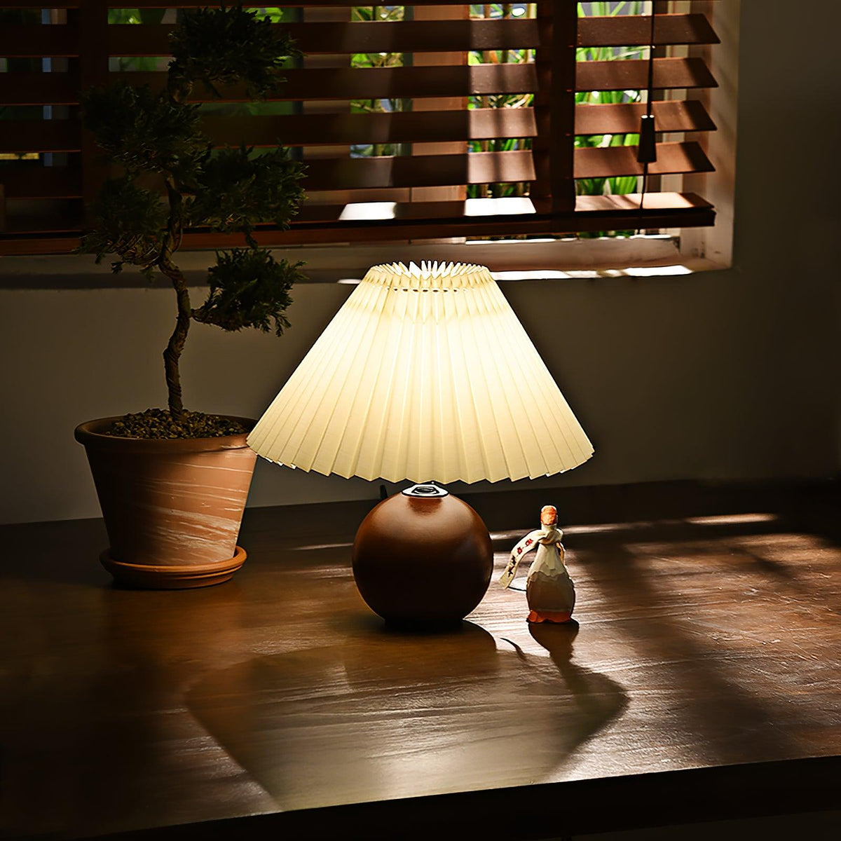 Anchor Pleat Table Lamp