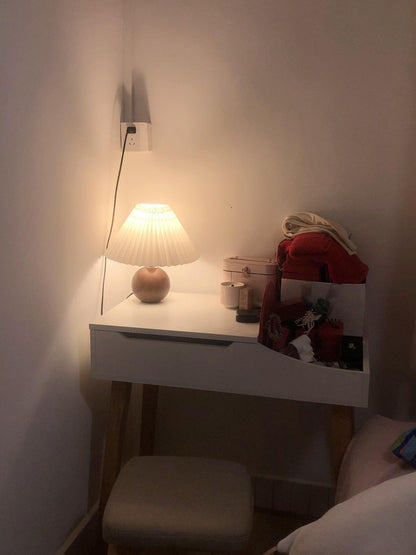 Anchor Pleat Table Lamp