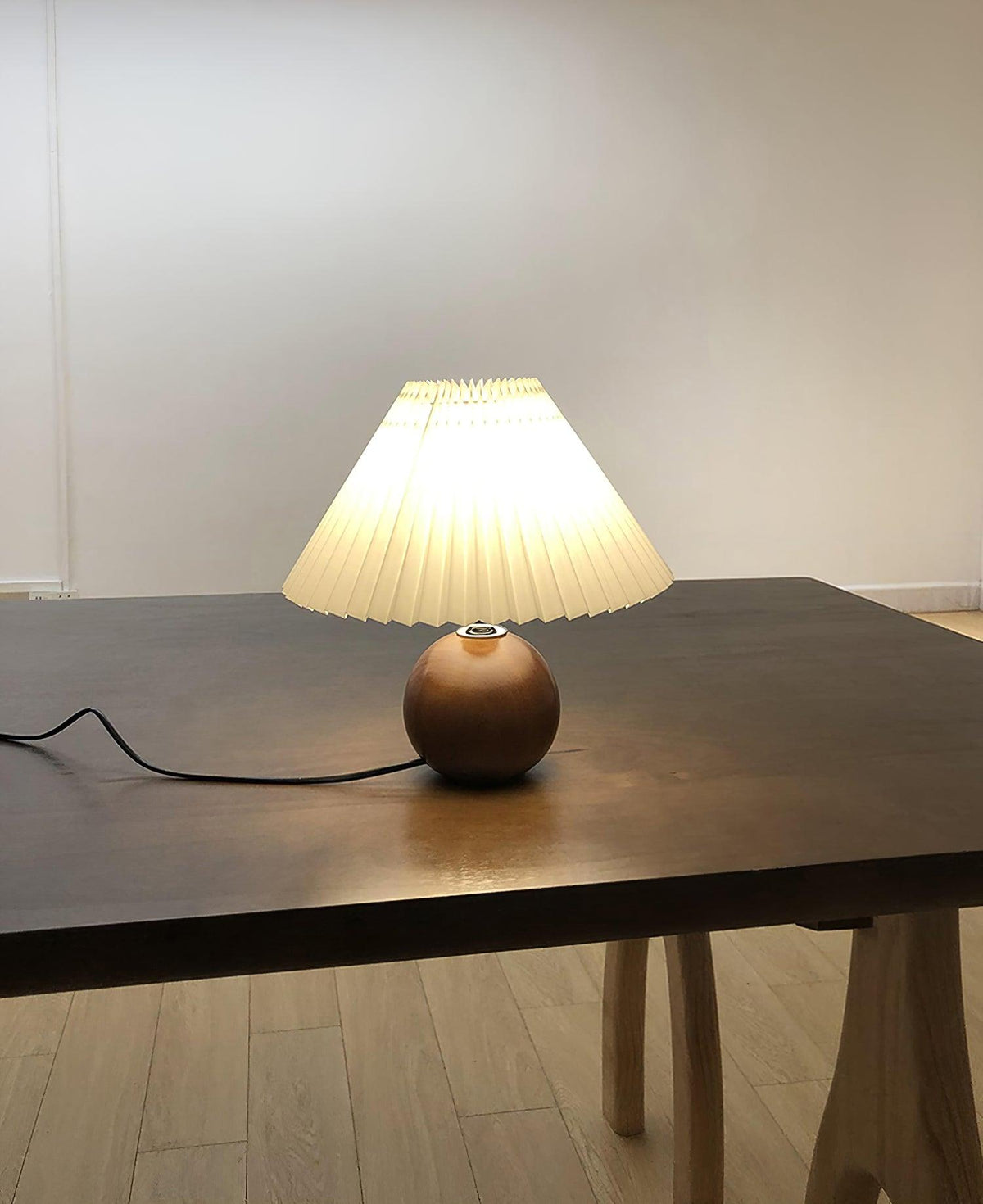 Anchor Pleat Table Lamp