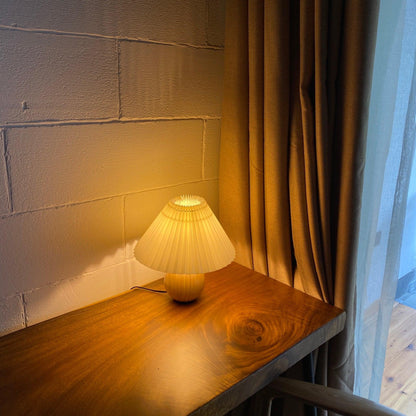 Anchor Pleat Table Lamp