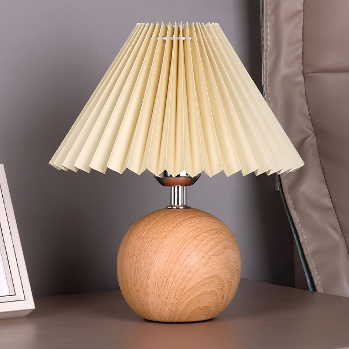 Anchor Pleat Table Lamp