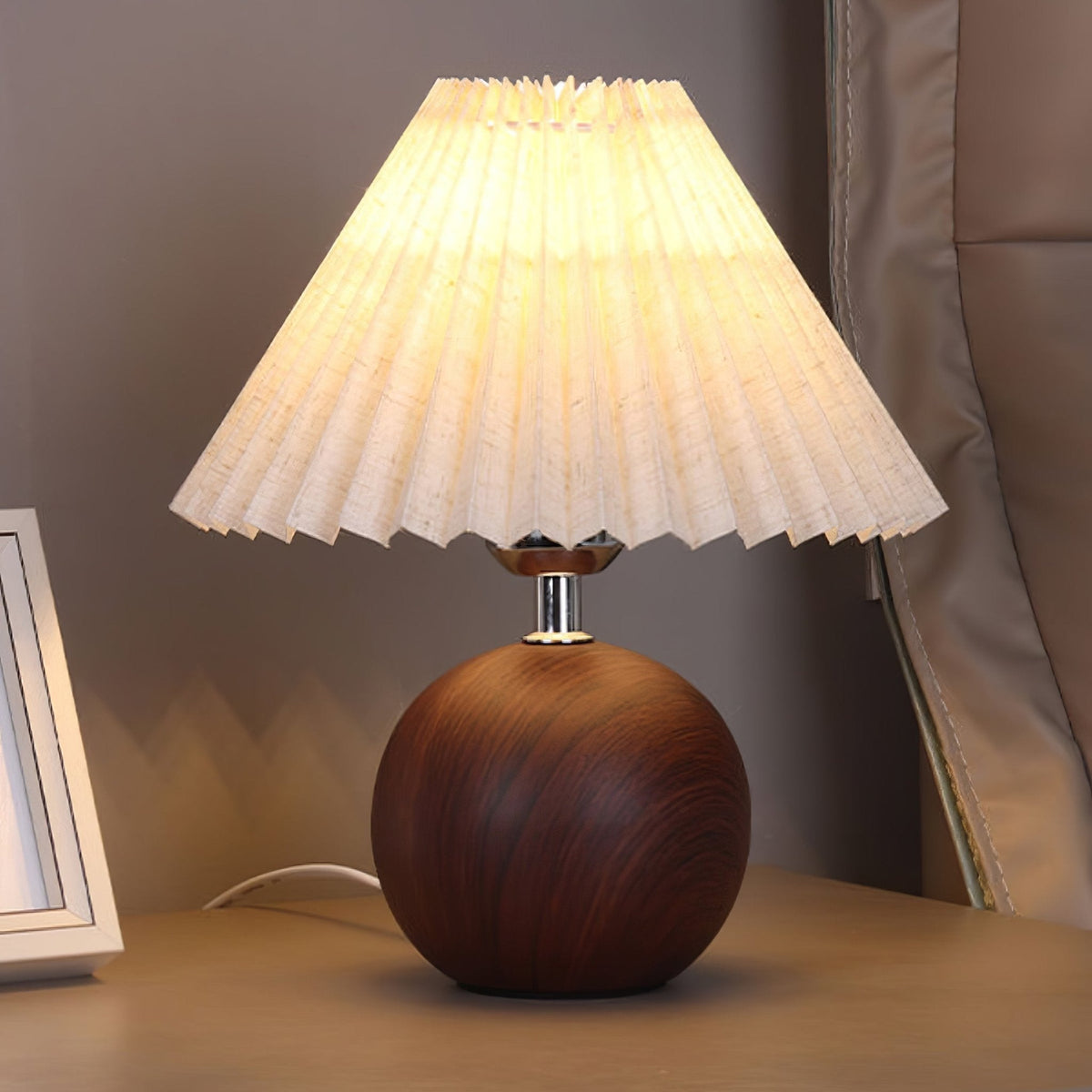 Anchor Pleat Table Lamp