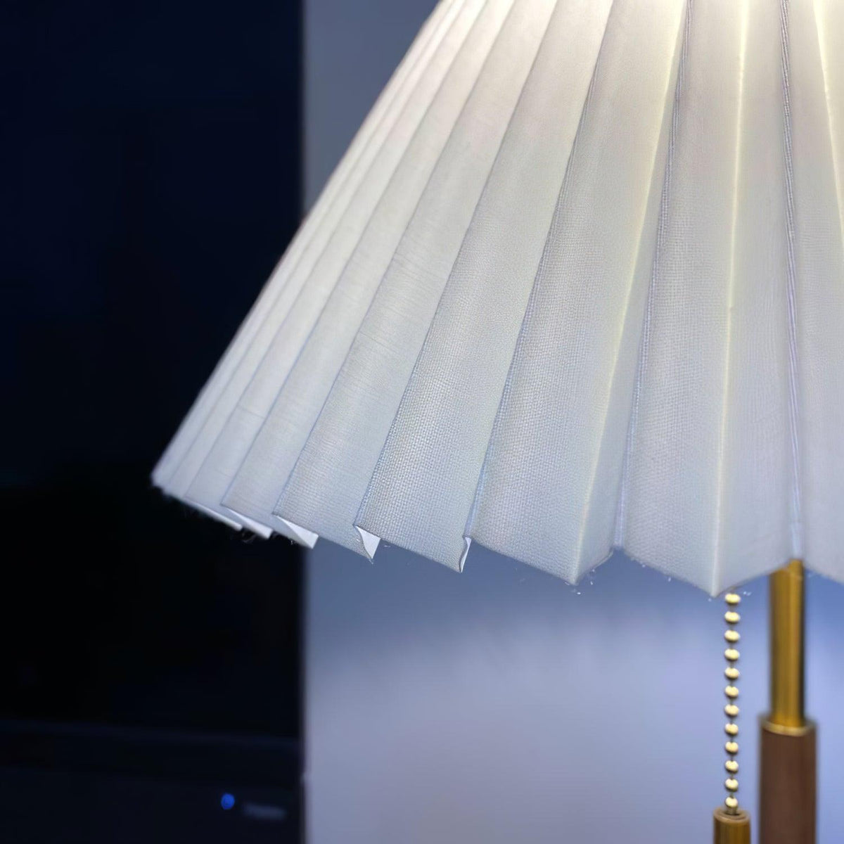 Column Pleat Table Lamp