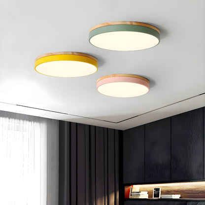 Still Timber Ceiling Light